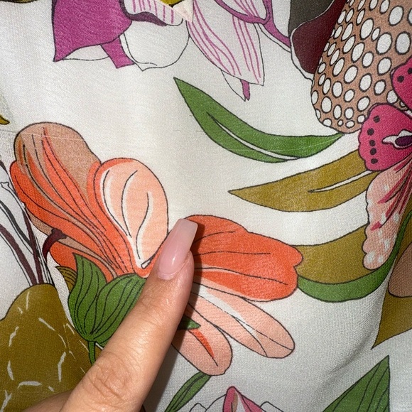 Trina Turk | Magnolia Floral Printed Silk Blouse size XL - Picture 4 of 9